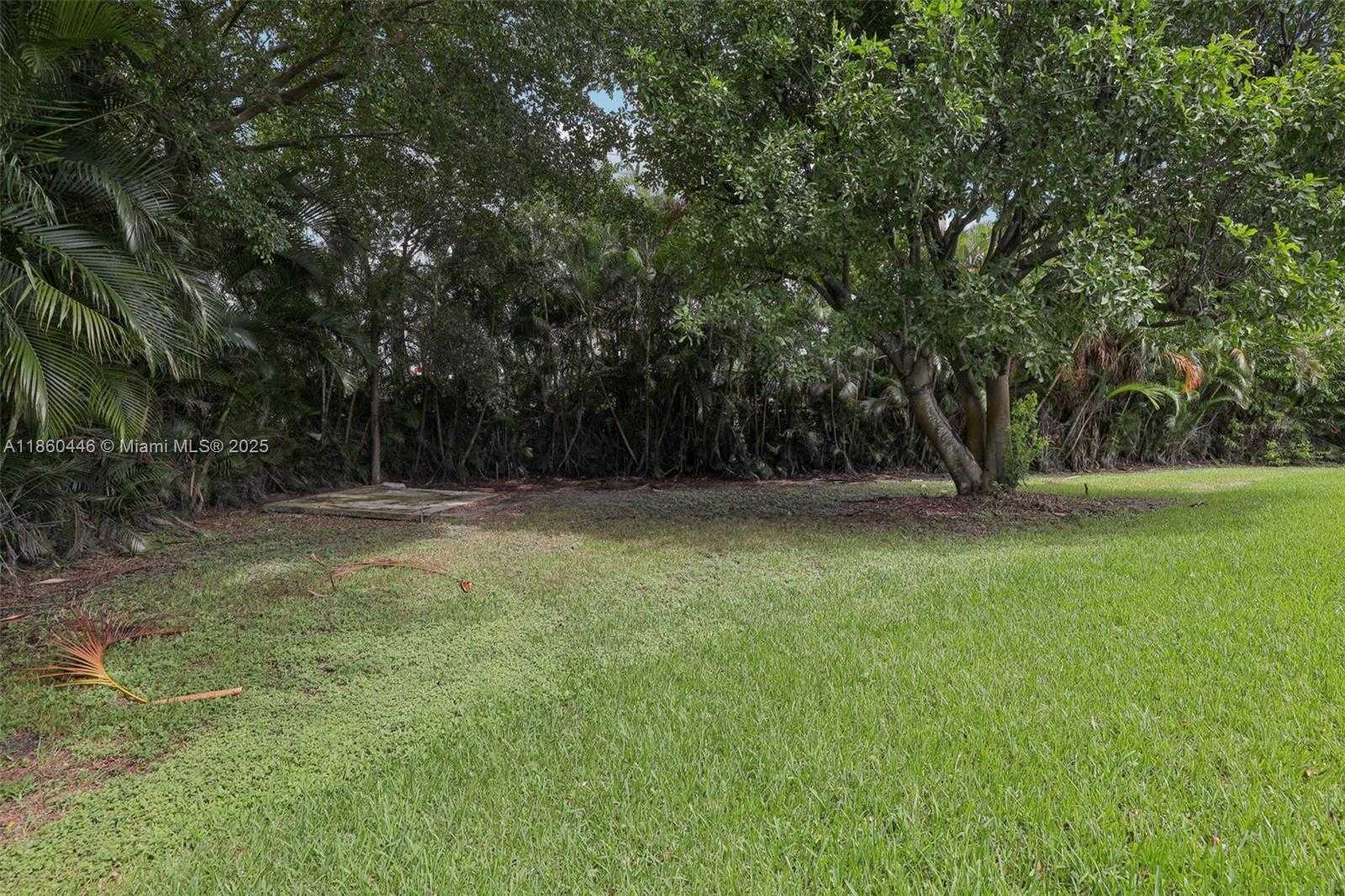 Small Image of 8601 NORTH WEST 185TH TER, Hialeah Number 16