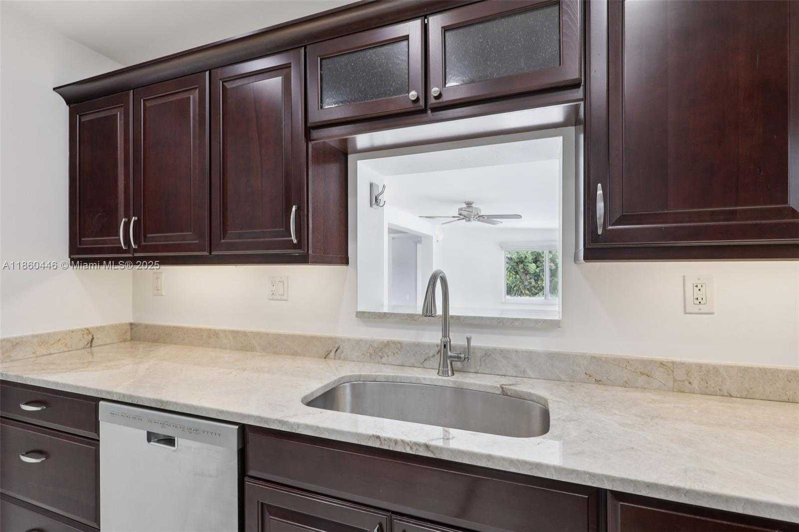 Small Image of 8601 NORTH WEST 185TH TER, Hialeah Number 27