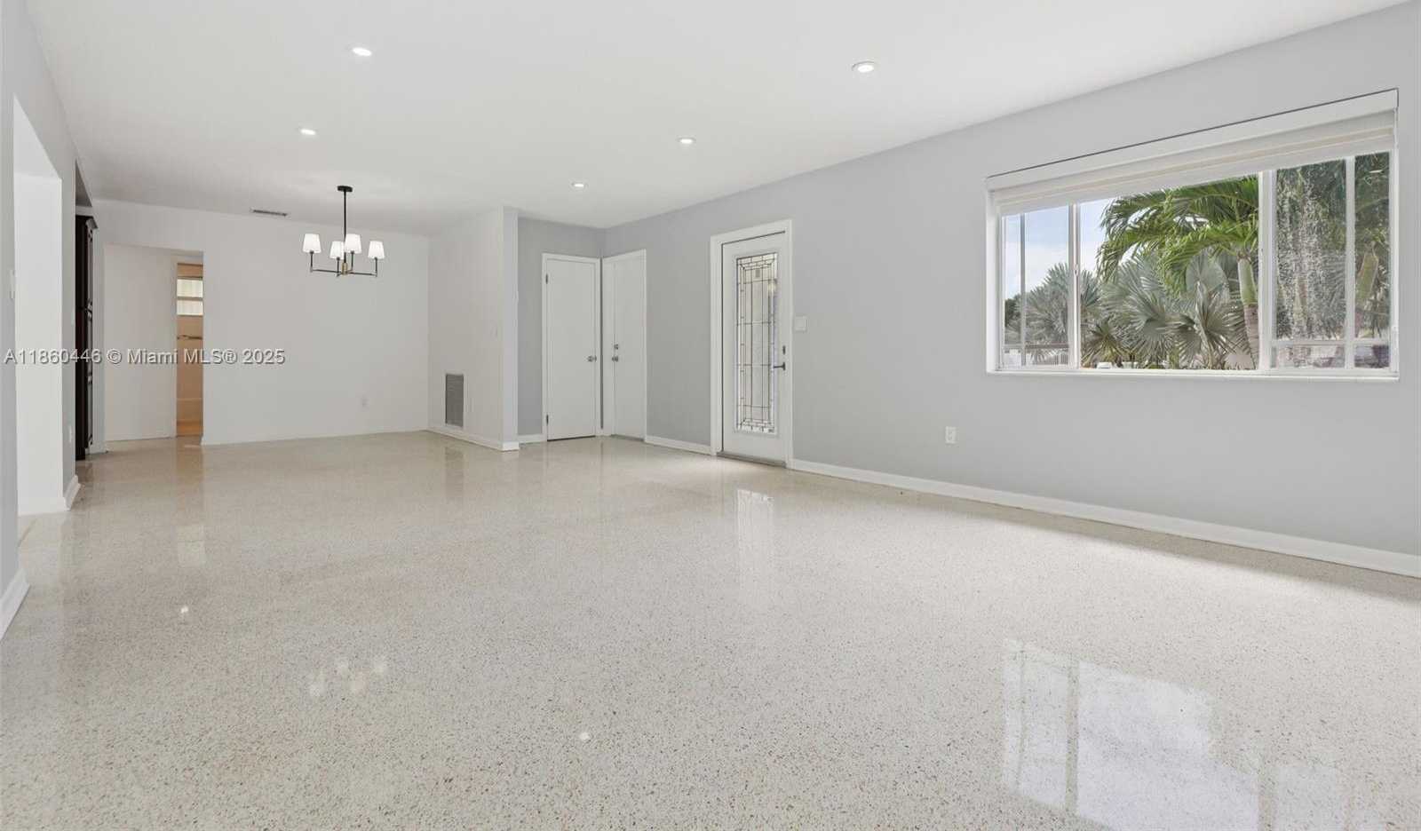 Small Image of 8601 NORTH WEST 185TH TER, Hialeah Number 33