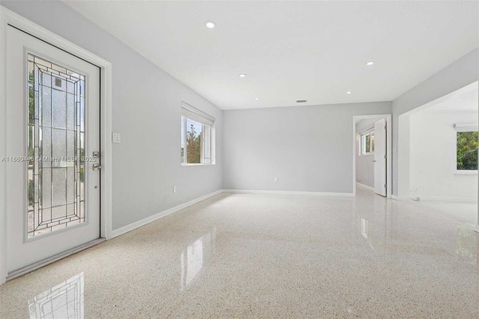 Small Image of 8601 NORTH WEST 185TH TER, Hialeah Number 34