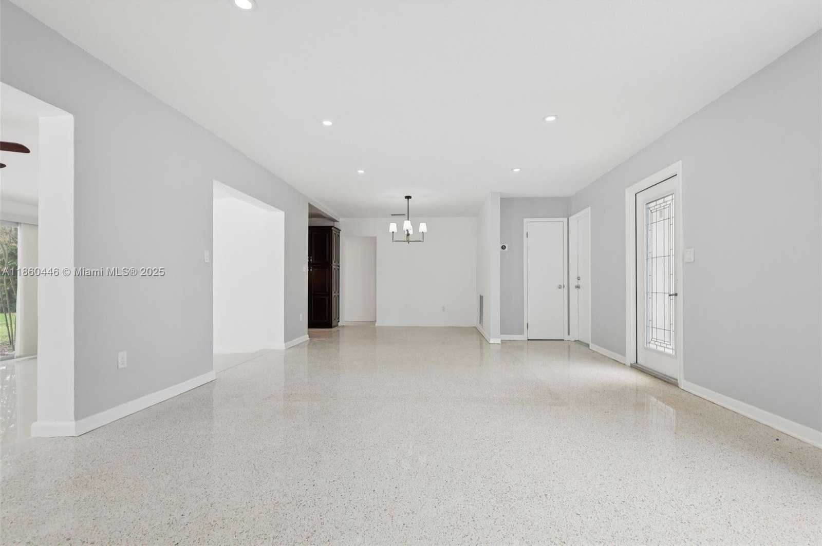 Small Image of 8601 NORTH WEST 185TH TER, Hialeah Number 37