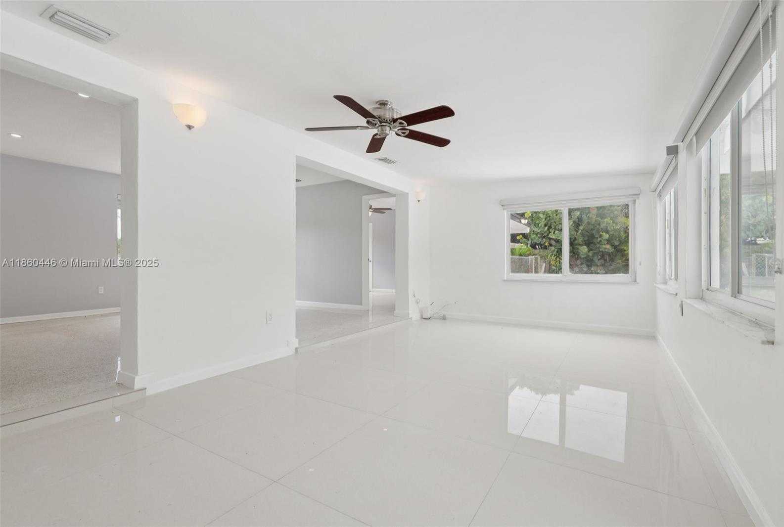 Small Image of 8601 NORTH WEST 185TH TER, Hialeah Number 43