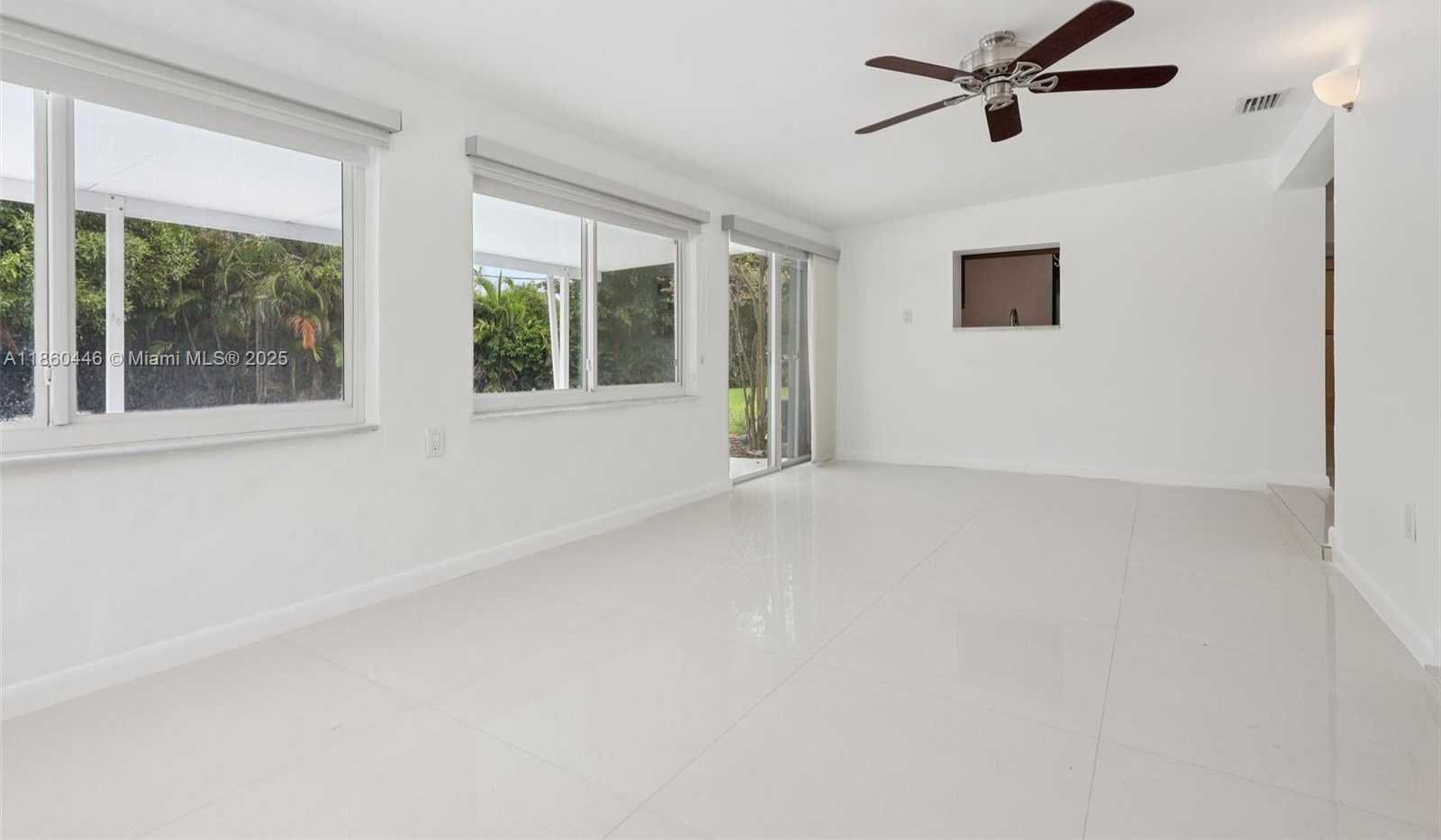Small Image of 8601 NORTH WEST 185TH TER, Hialeah Number 46