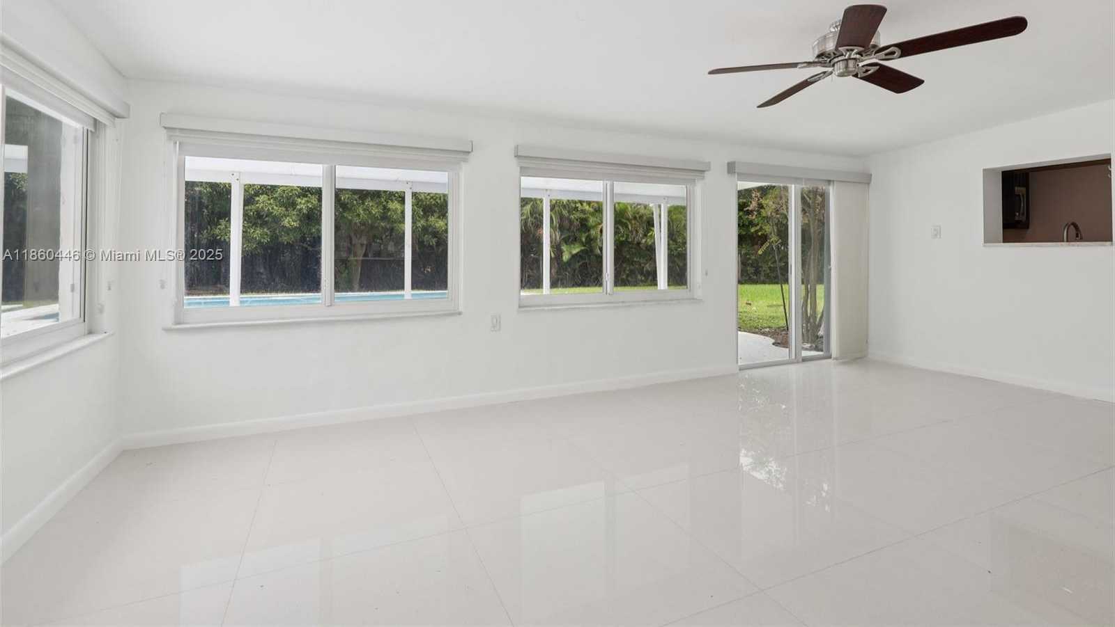 Small Image of 8601 NORTH WEST 185TH TER, Hialeah Number 48