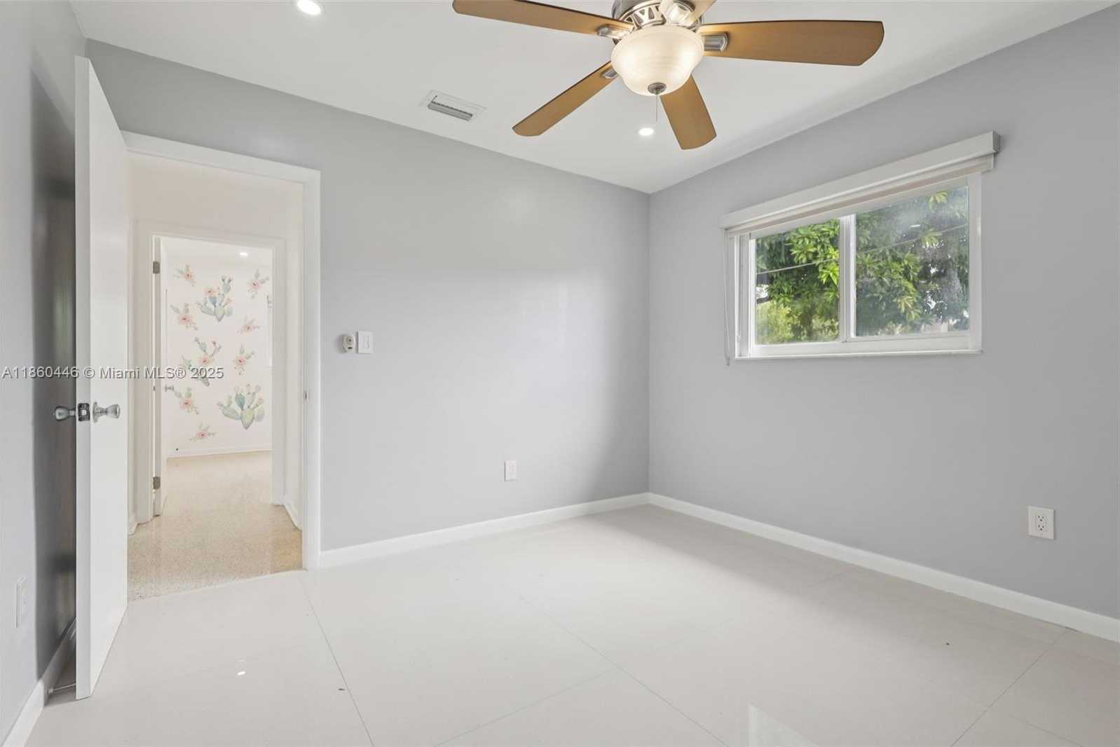 Small Image of 8601 NORTH WEST 185TH TER, Hialeah Number 53