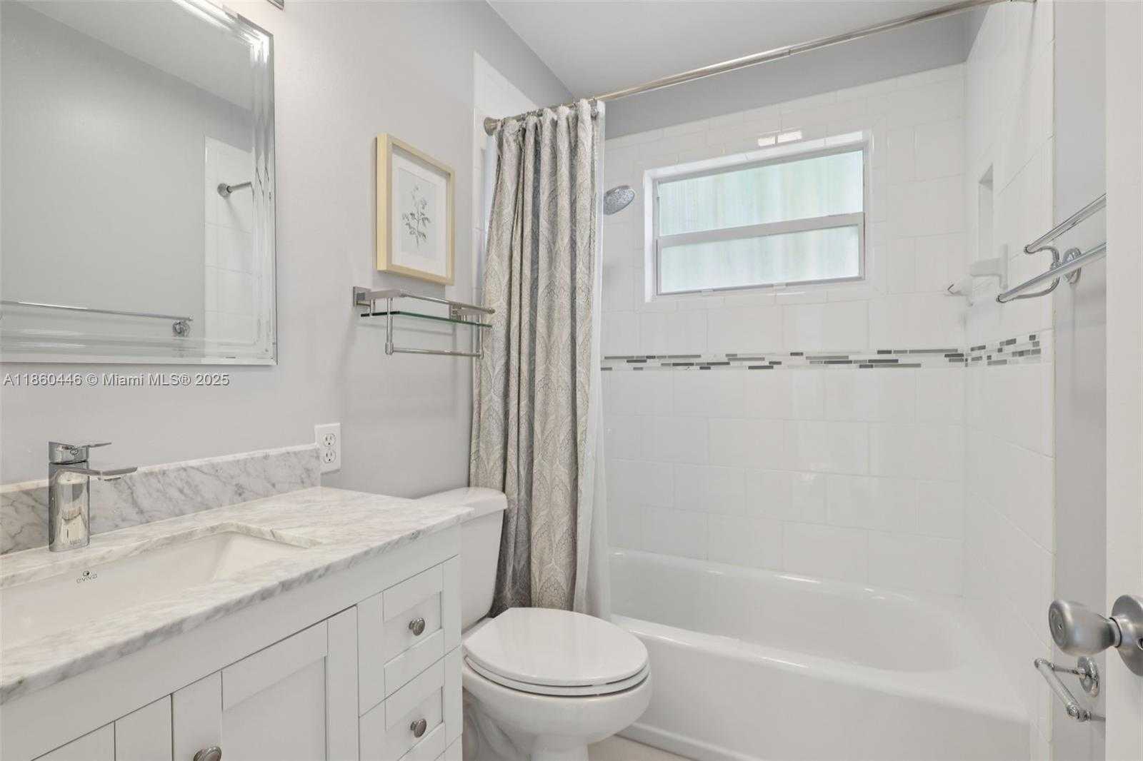 Small Image of 8601 NORTH WEST 185TH TER, Hialeah Number 55