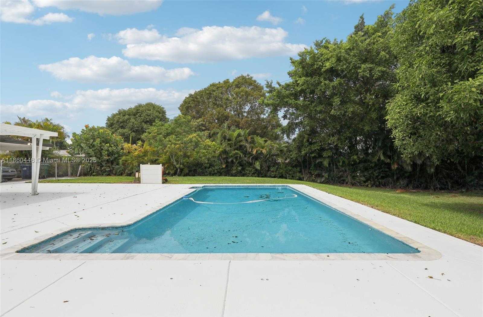 Small Image of 8601 NORTH WEST 185TH TER, Hialeah Number 6
