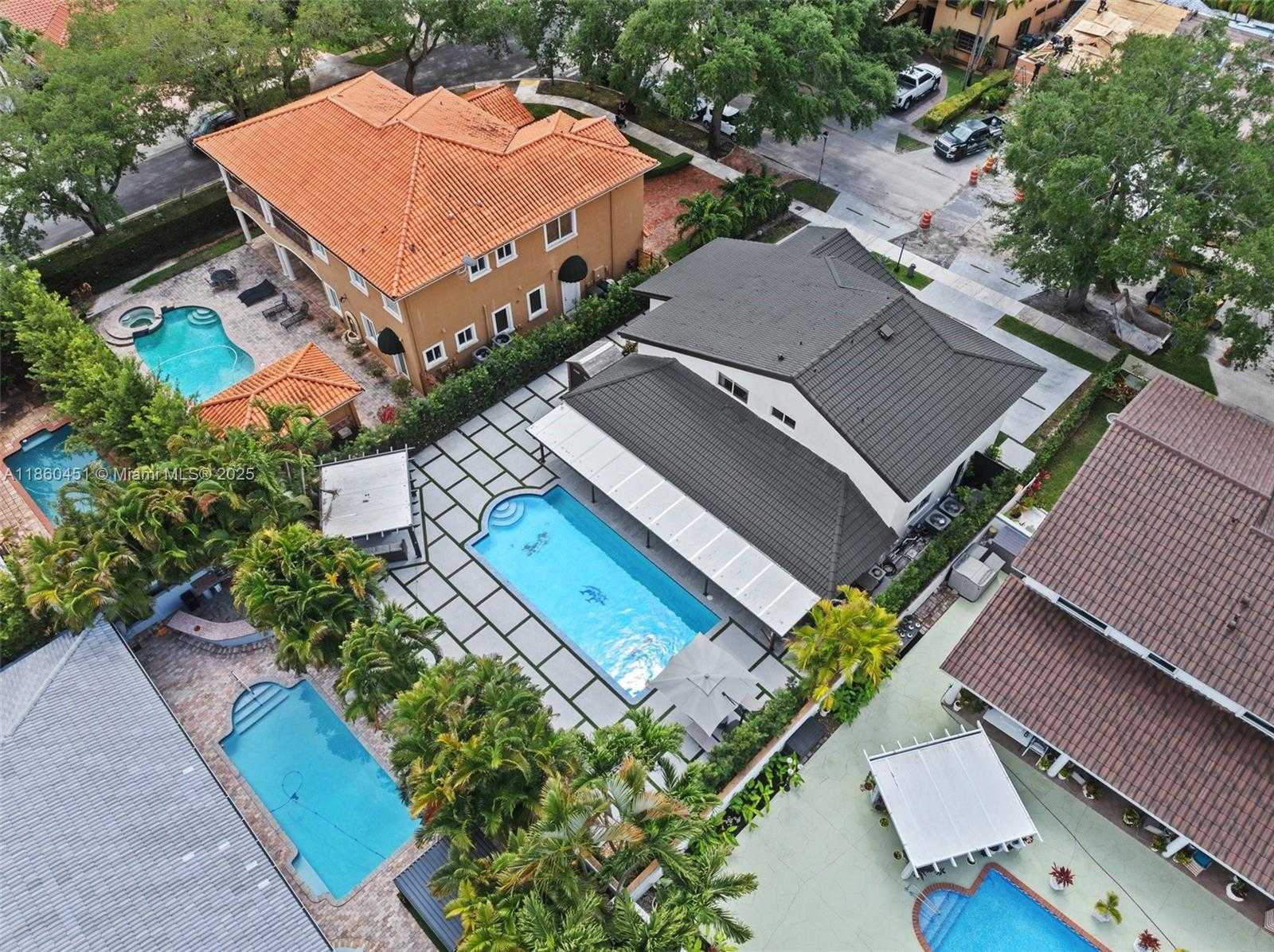 Small Image of 16811 NORTH WEST 83RD AVE, Miami Lakes Number 37