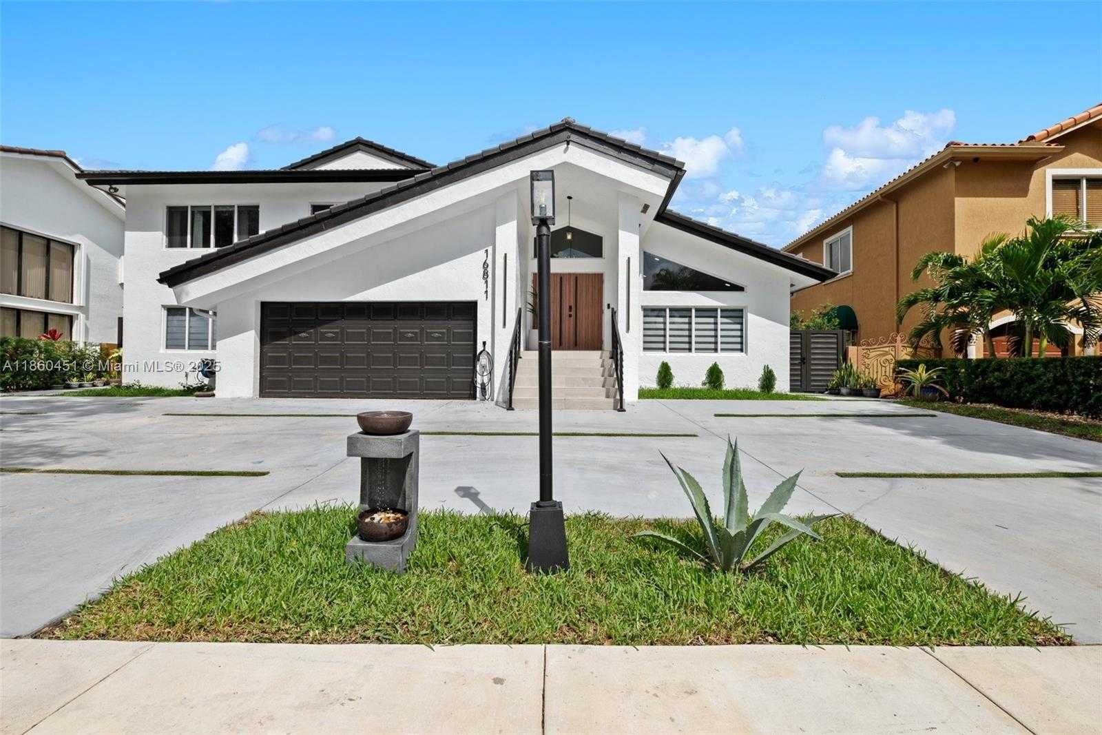 Small Image of 16811 NORTH WEST 83RD AVE, Miami Lakes Number 4