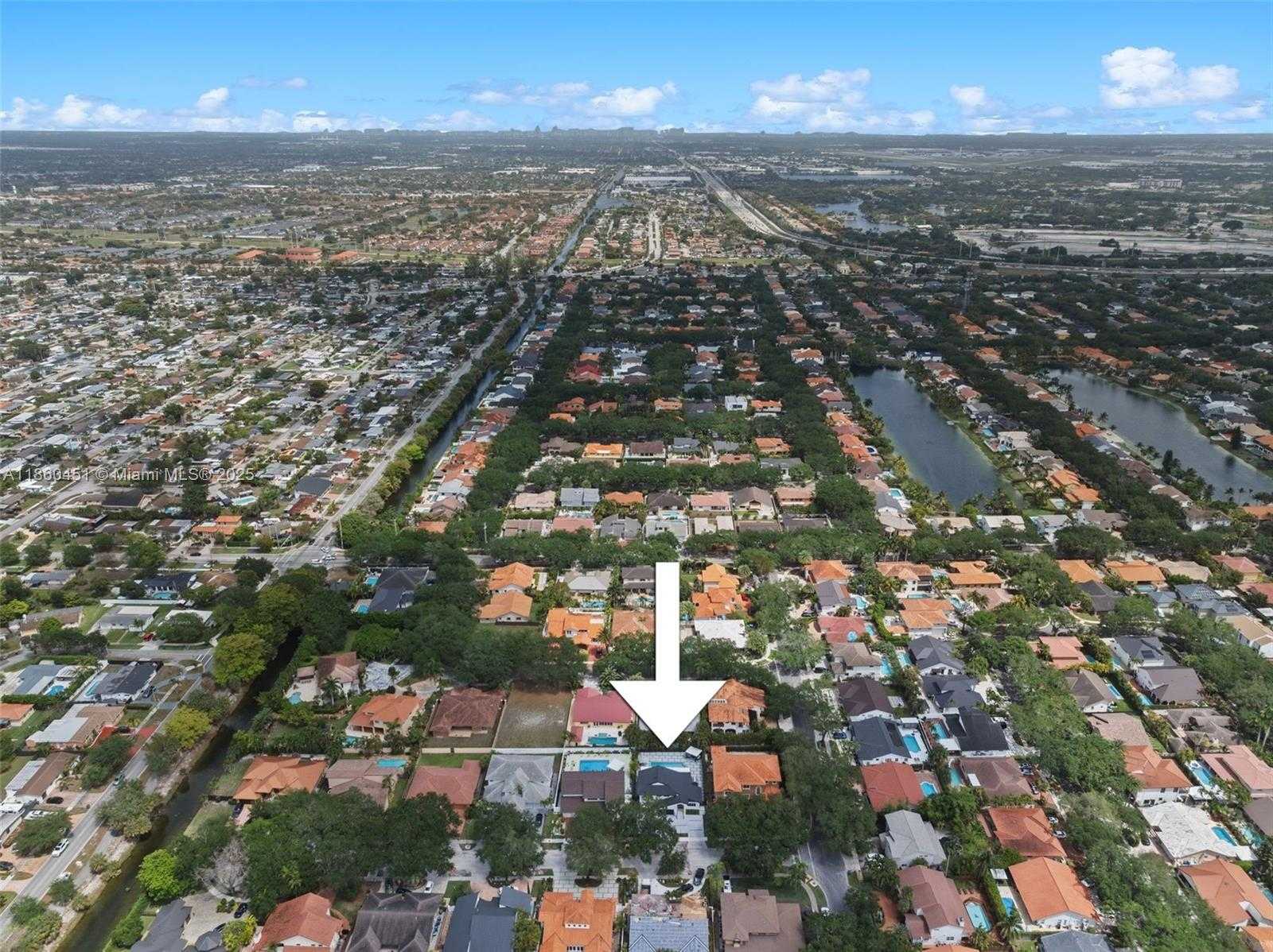 Small Image of 16811 NORTH WEST 83RD AVE, Miami Lakes Number 40