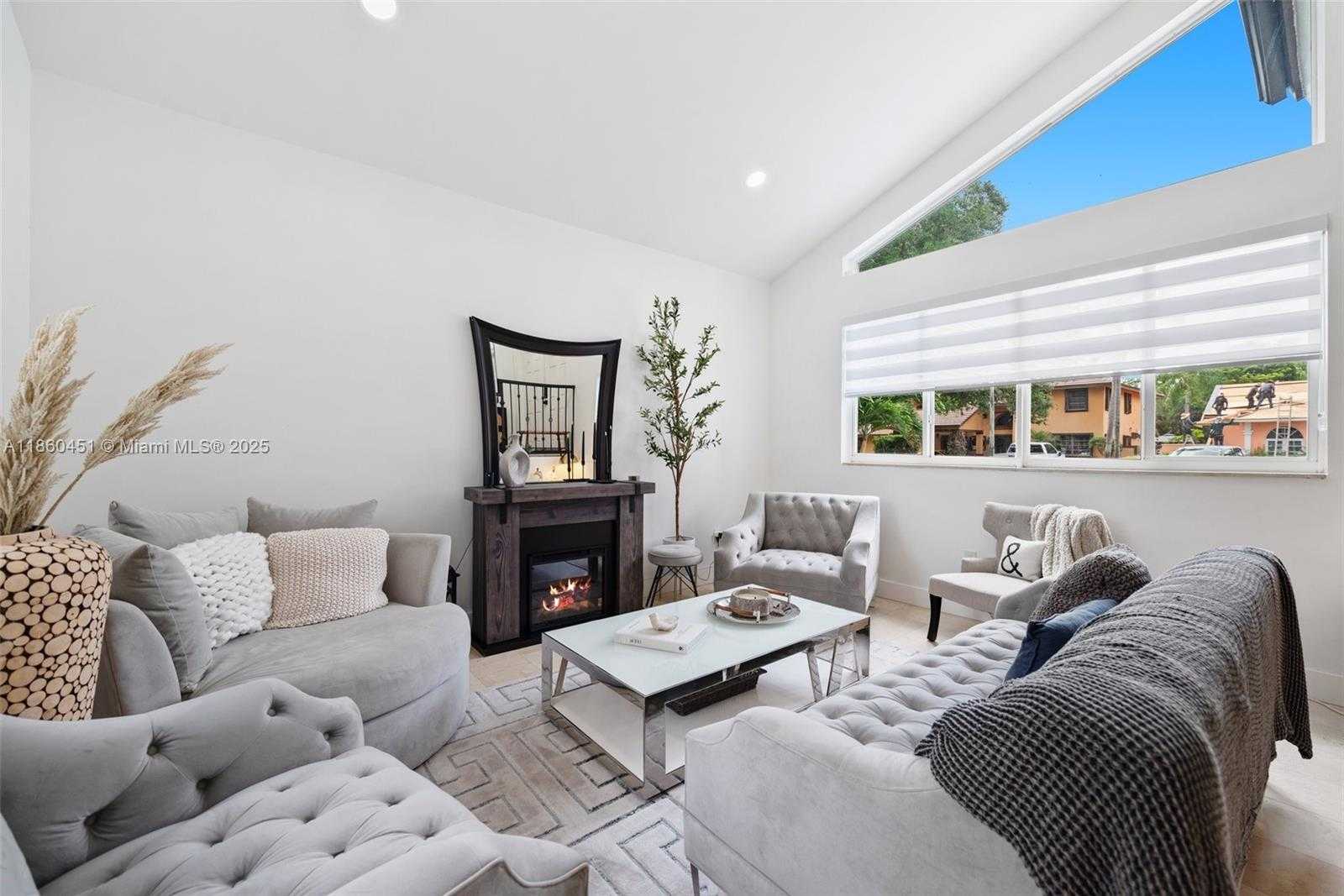 Small Image of 16811 NORTH WEST 83RD AVE, Miami Lakes Number 6