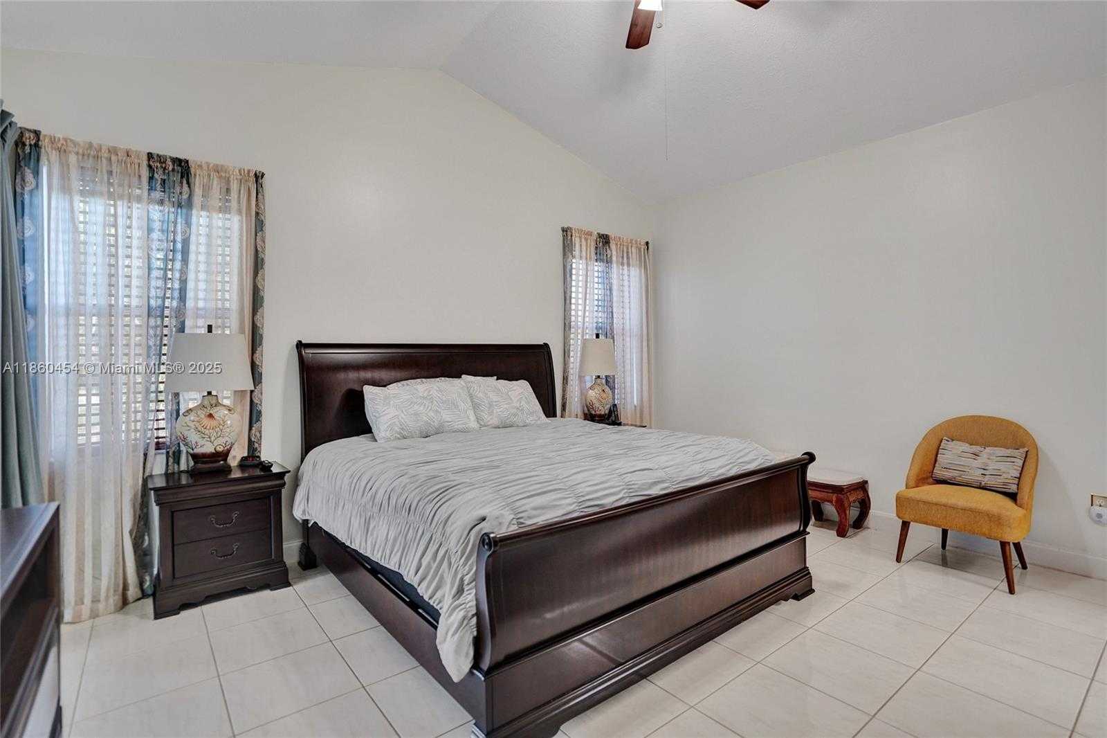 Small Image of 1485 WEST LACOSTA DR W, Pembroke Pines Number 25