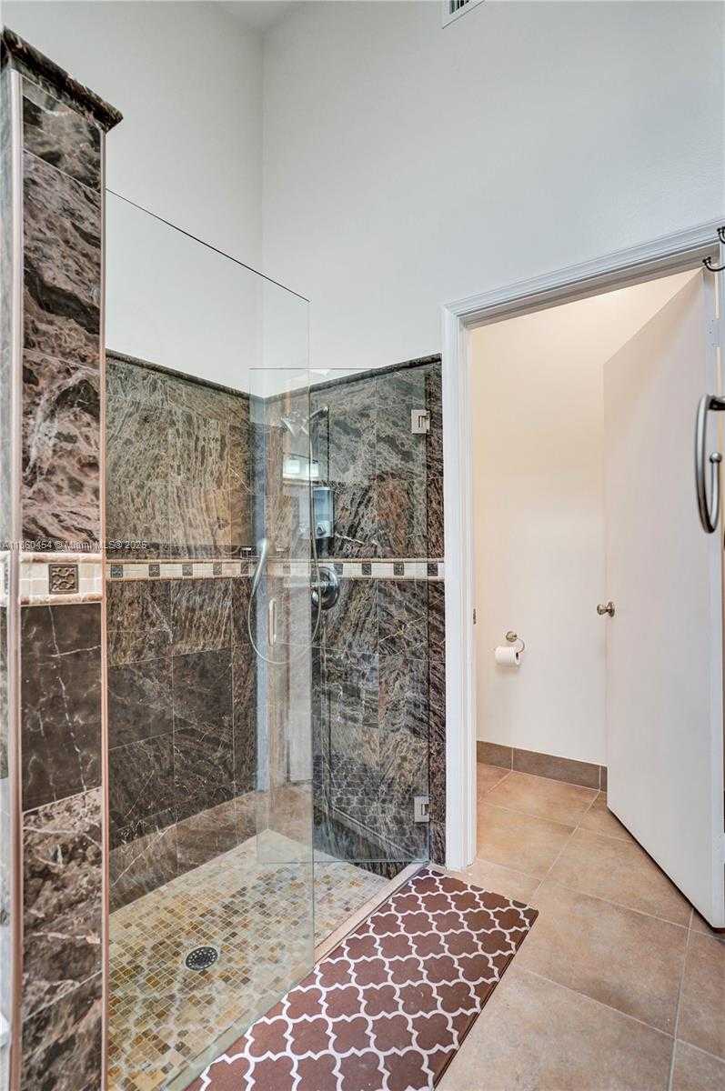 Small Image of 1485 WEST LACOSTA DR W, Pembroke Pines Number 30