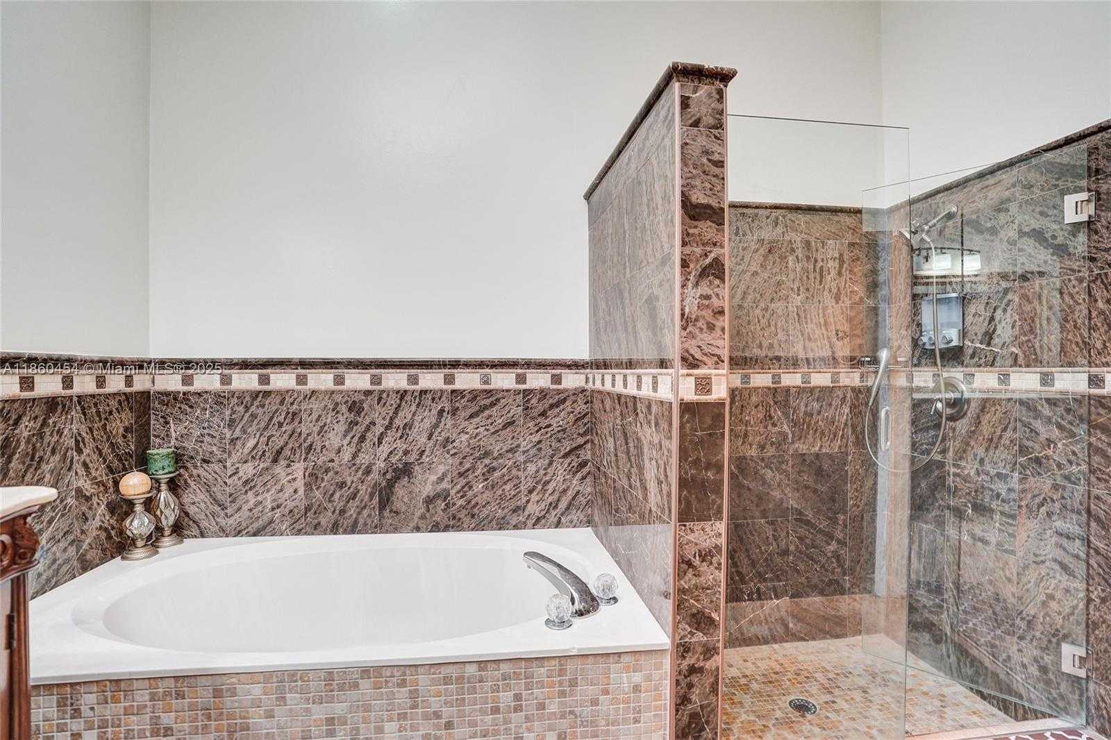 Small Image of 1485 WEST LACOSTA DR W, Pembroke Pines Number 31
