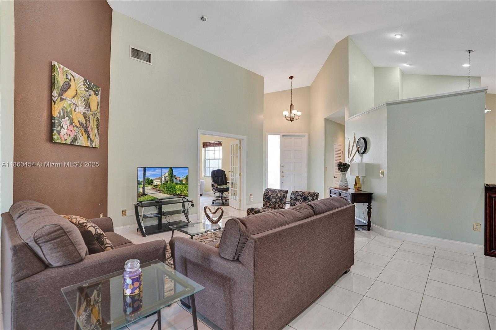 Small Image of 1485 WEST LACOSTA DR W, Pembroke Pines Number 39