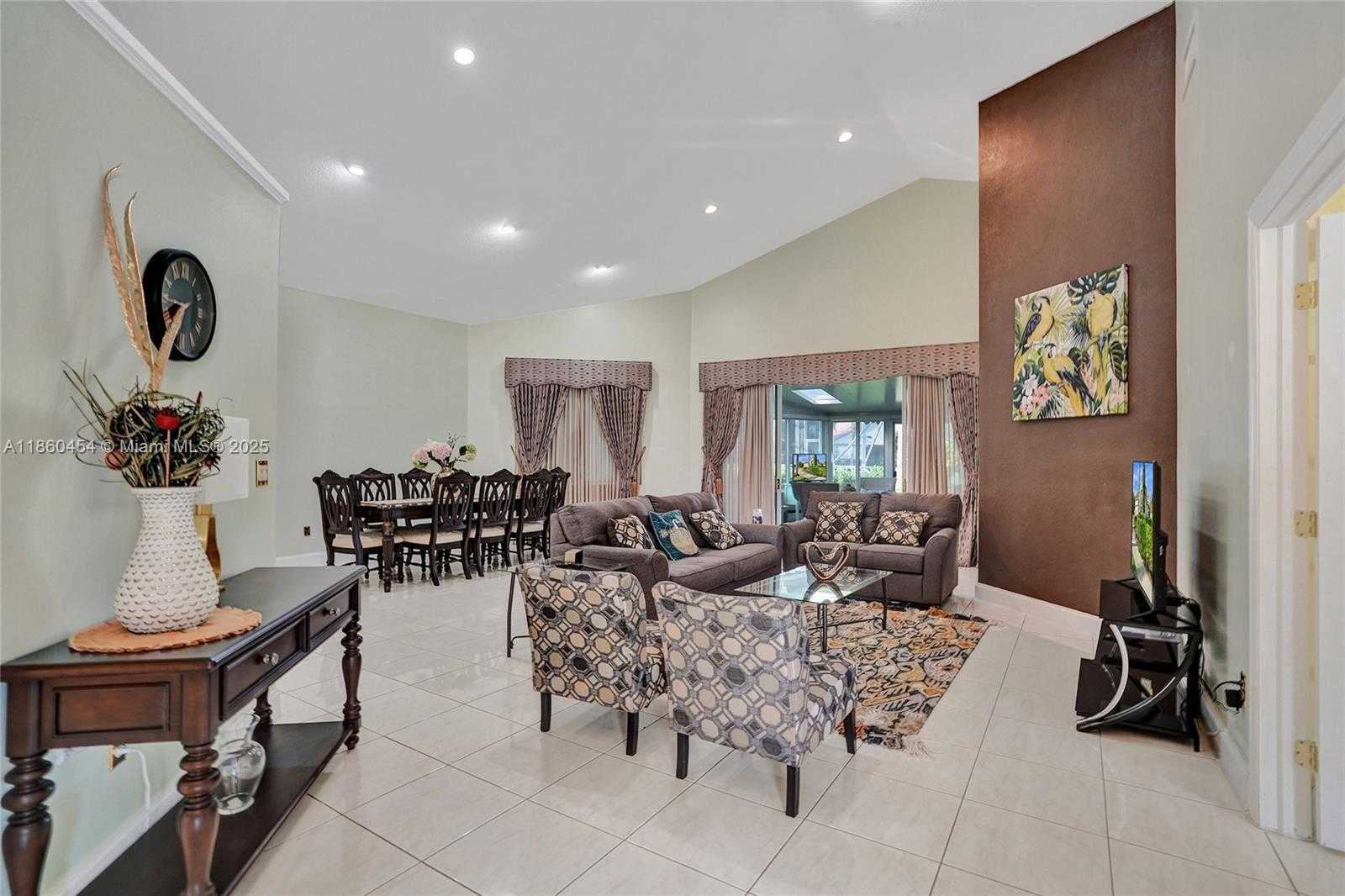 Small Image of 1485 WEST LACOSTA DR W, Pembroke Pines Number 41