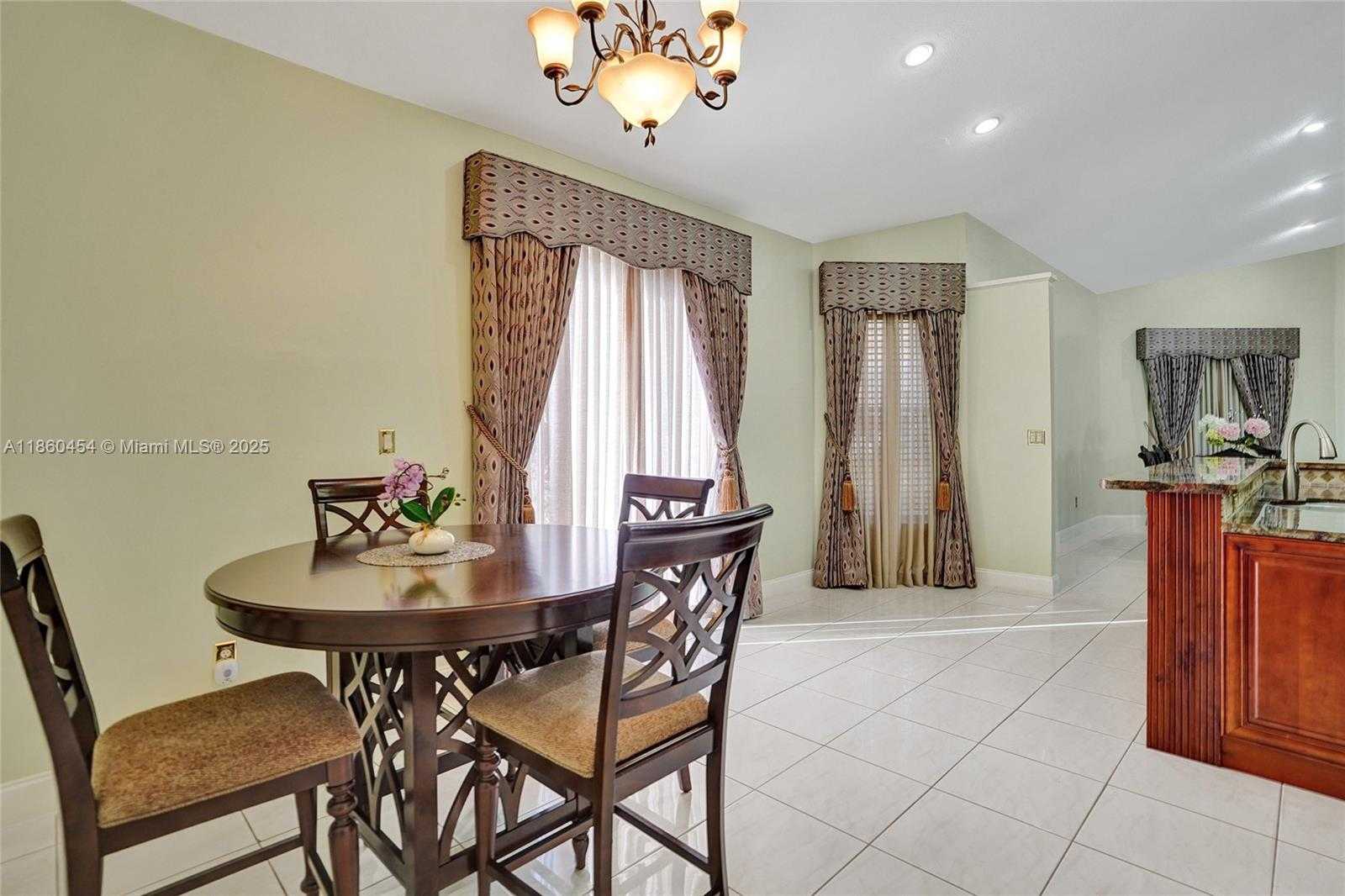 Small Image of 1485 WEST LACOSTA DR W, Pembroke Pines Number 48