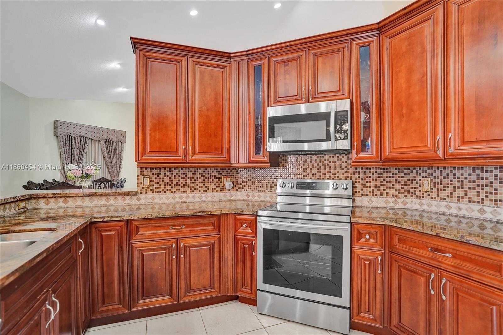 Small Image of 1485 WEST LACOSTA DR W, Pembroke Pines Number 51