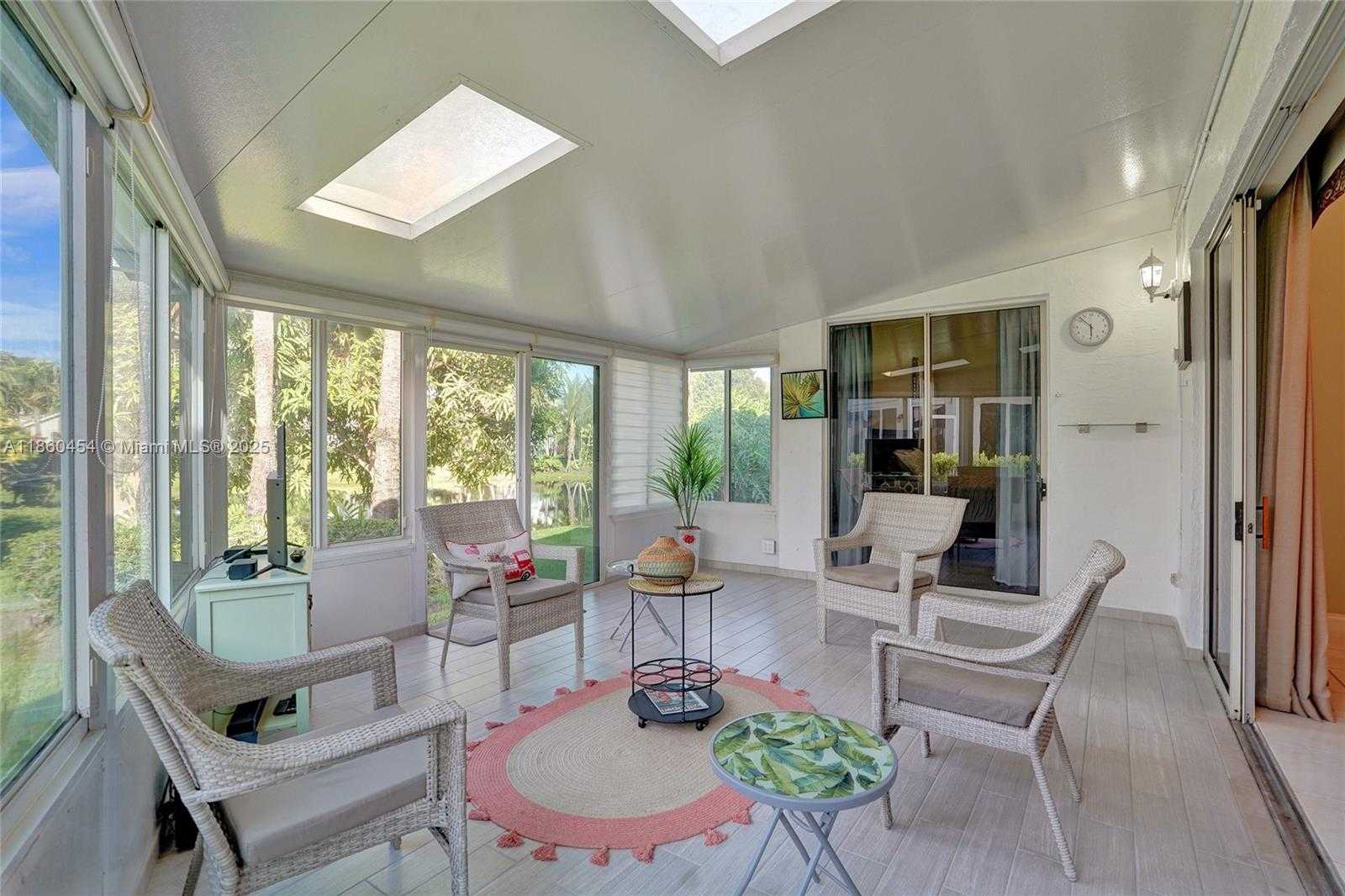 Small Image of 1485 WEST LACOSTA DR W, Pembroke Pines Number 57
