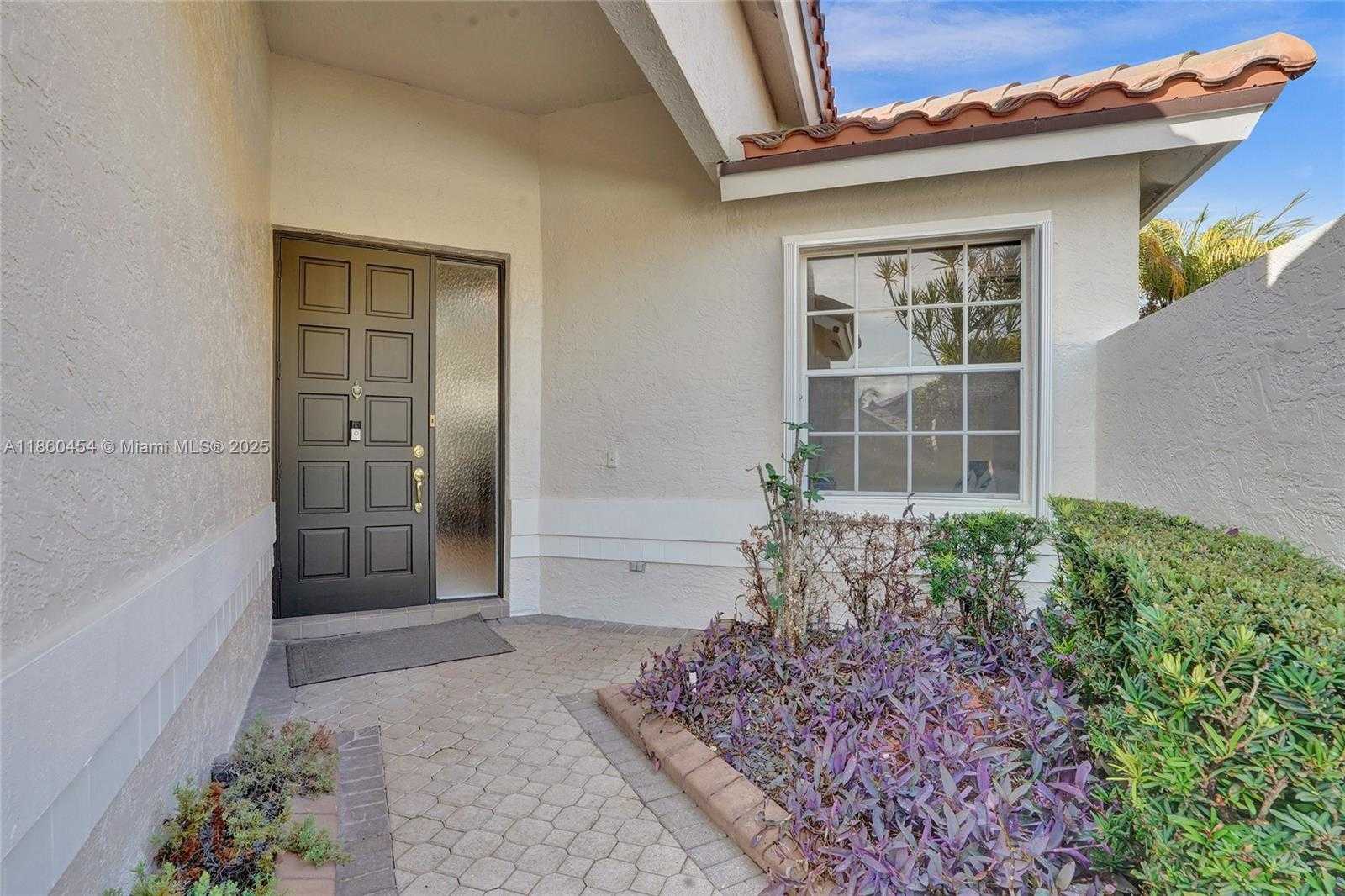 Small Image of 1485 WEST LACOSTA DR W, Pembroke Pines Number 6