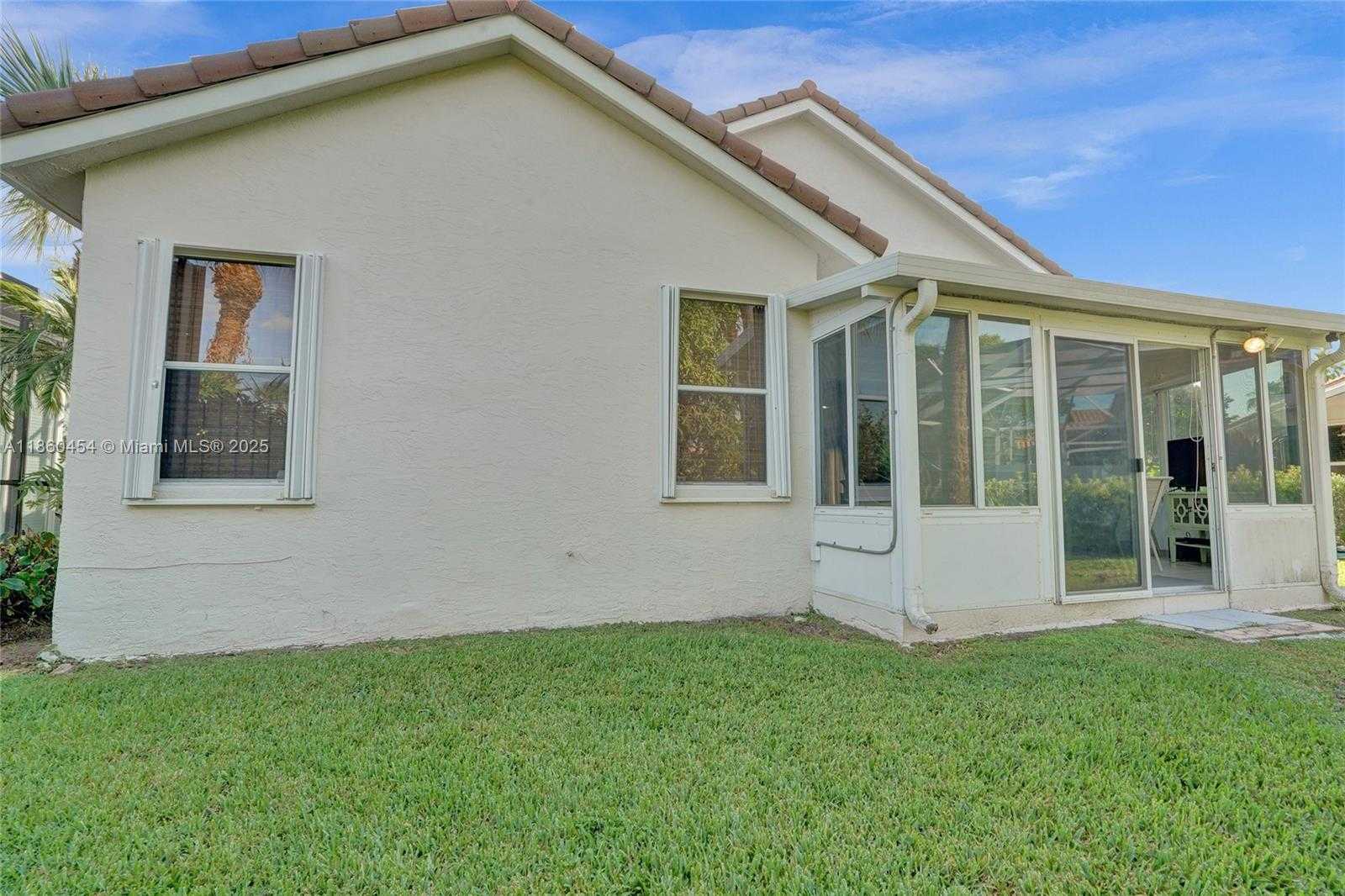 Small Image of 1485 WEST LACOSTA DR W, Pembroke Pines Number 63