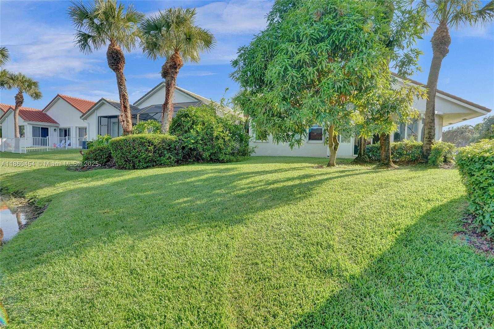 Small Image of 1485 WEST LACOSTA DR W, Pembroke Pines Number 68