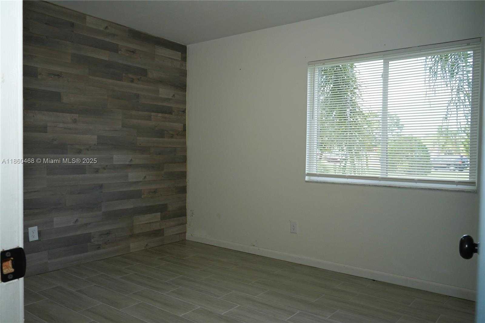 Small Image of 3311 SOUTH WEST ENSLEY CT, Port St. Lucie Number 12