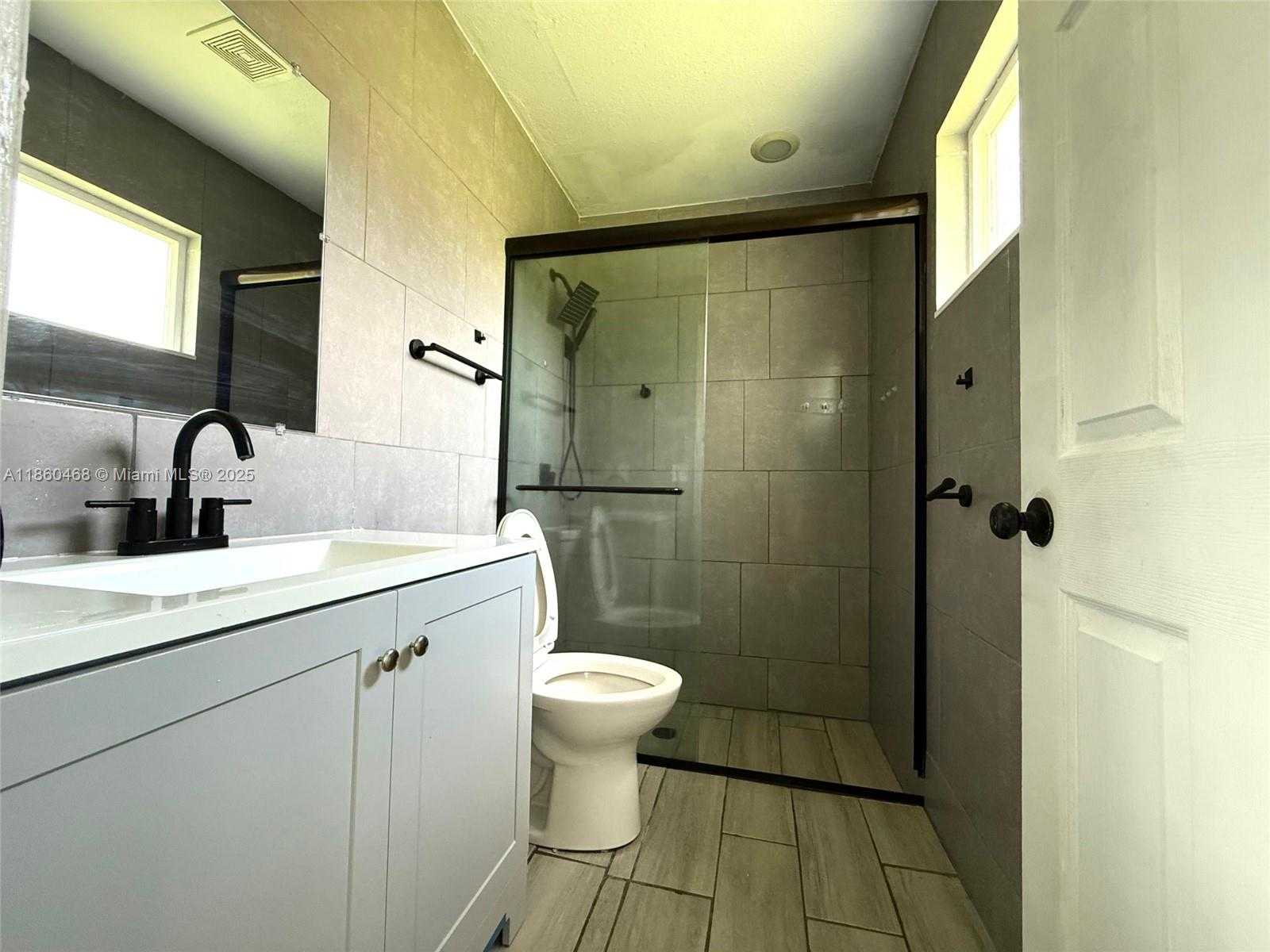 Small Image of 3311 SOUTH WEST ENSLEY CT, Port St. Lucie Number 17
