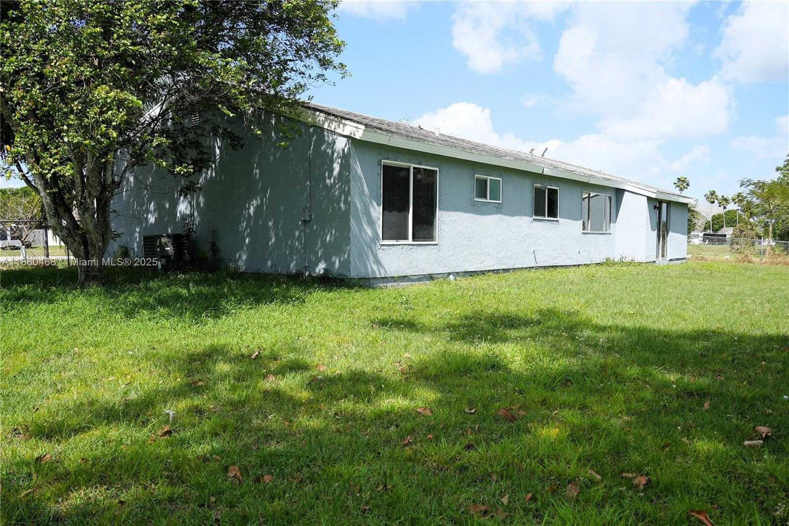 Small Image of 3311 SOUTH WEST ENSLEY CT, Port St. Lucie Number 3