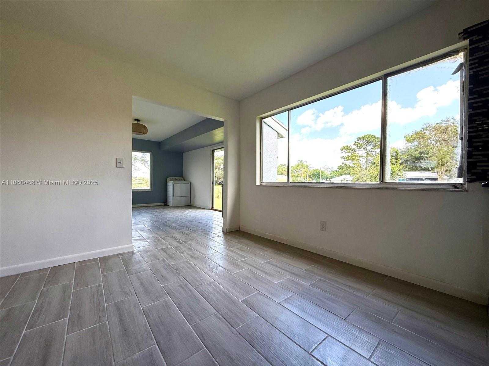 Small Image of 3311 SOUTH WEST ENSLEY CT, Port St. Lucie Number 6