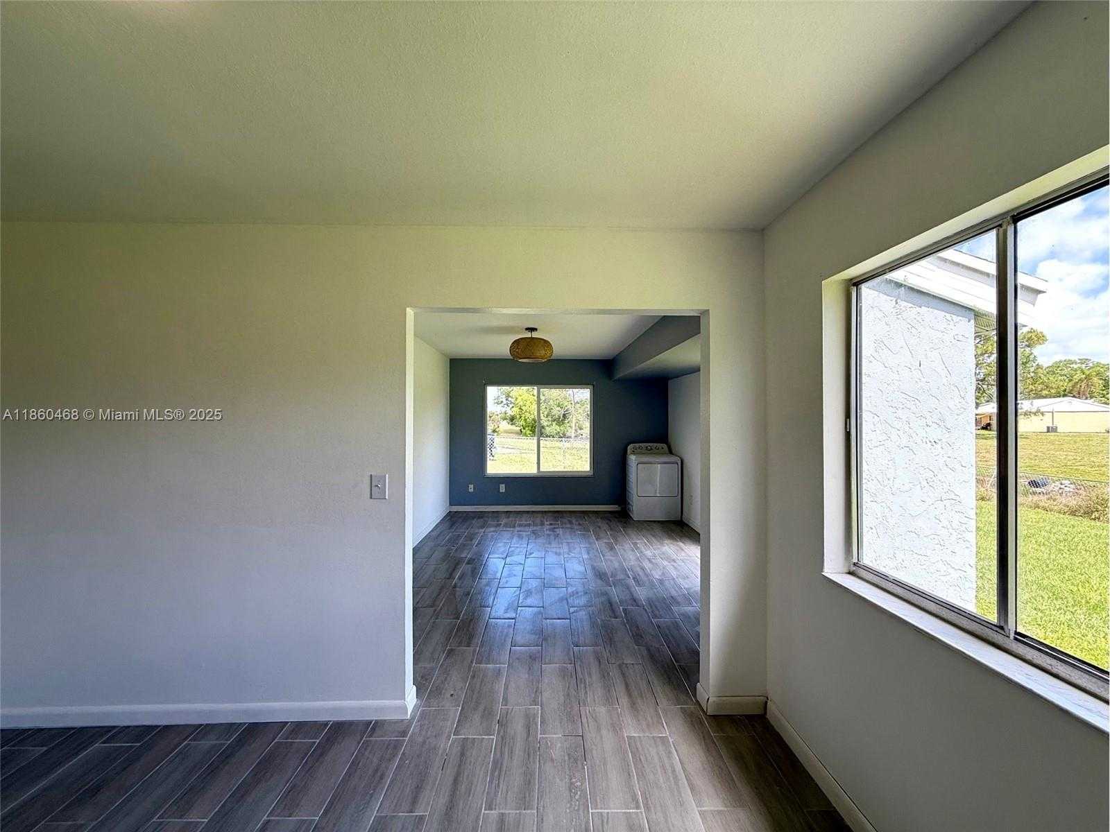 Small Image of 3311 SOUTH WEST ENSLEY CT, Port St. Lucie Number 7