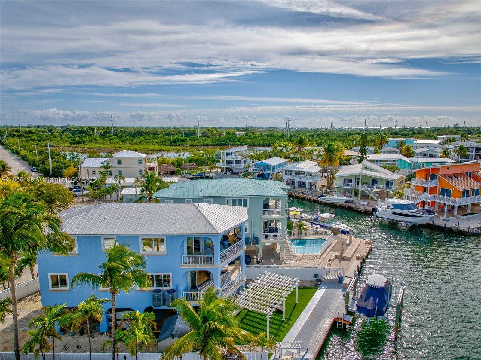 Small Image of 207 CAMELOT DR, Tavernier Number 11