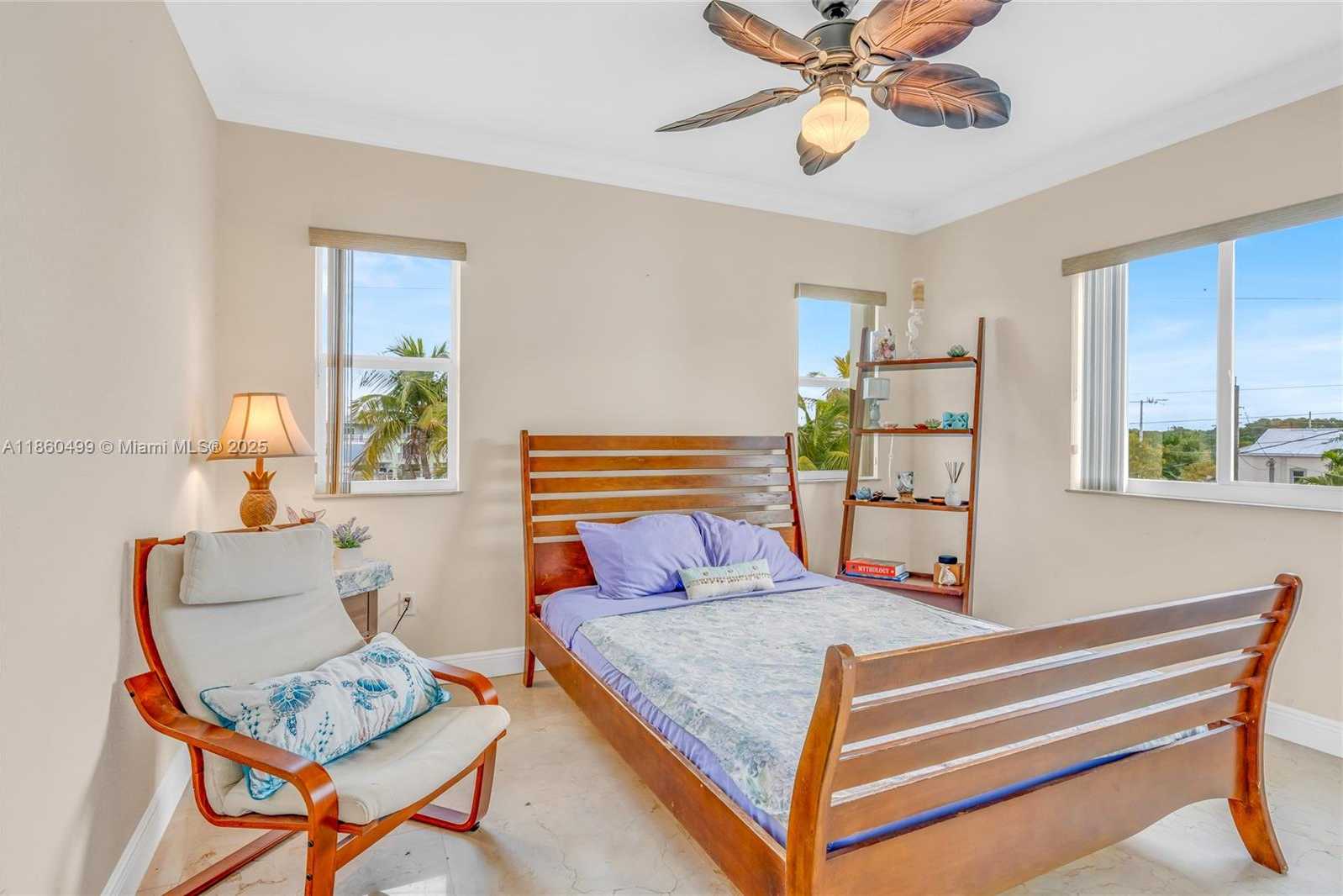 Small Image of 207 CAMELOT DR, Tavernier Number 23