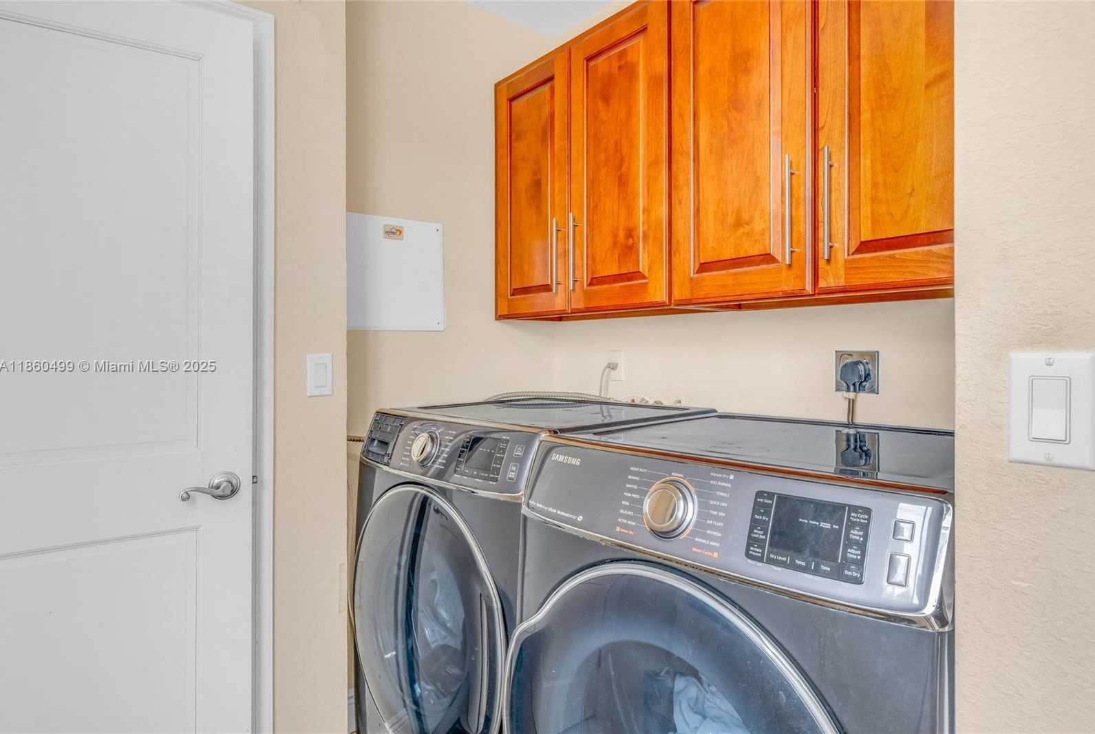 Small Image of 207 CAMELOT DR, Tavernier Number 27