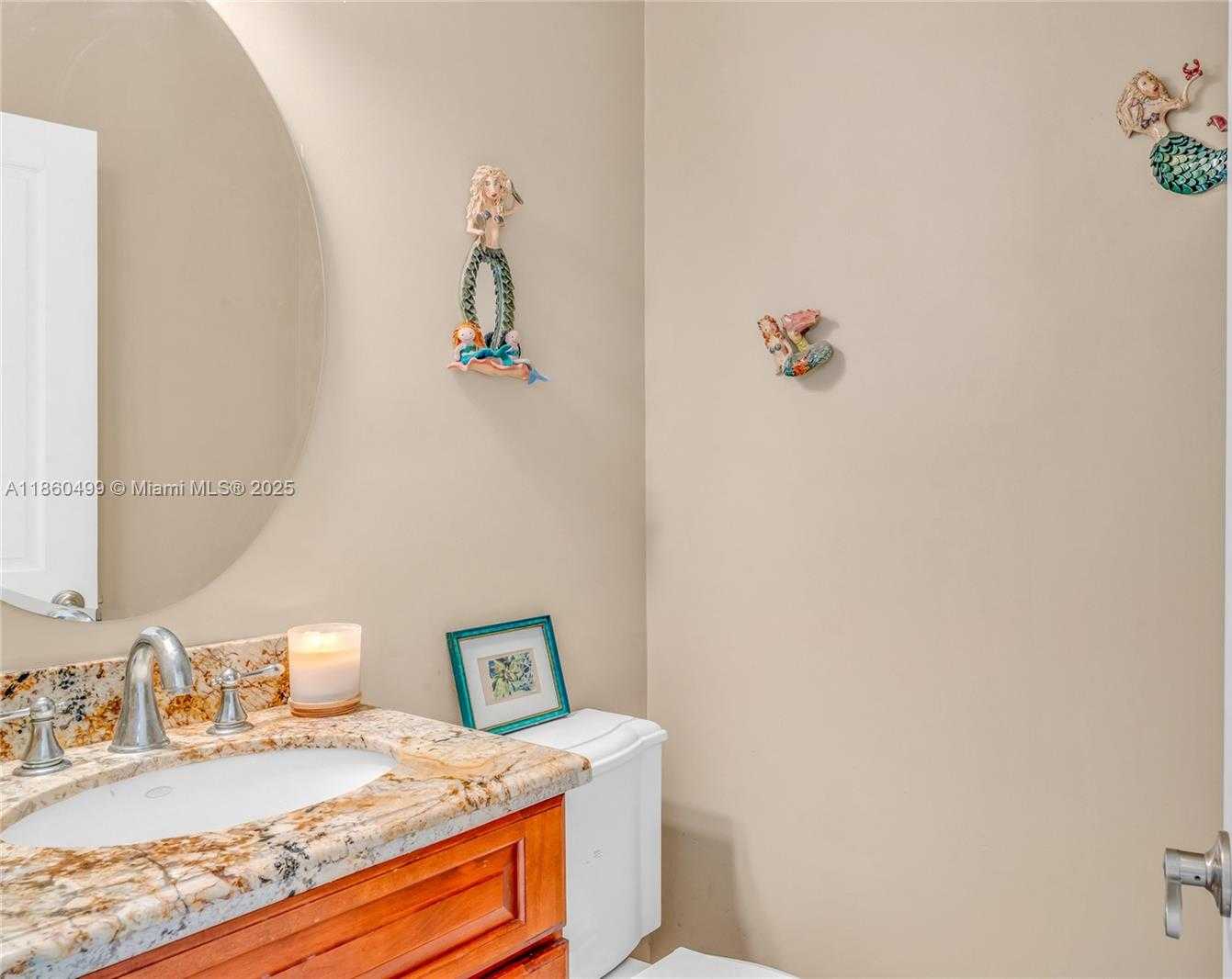 Small Image of 207 CAMELOT DR, Tavernier Number 36