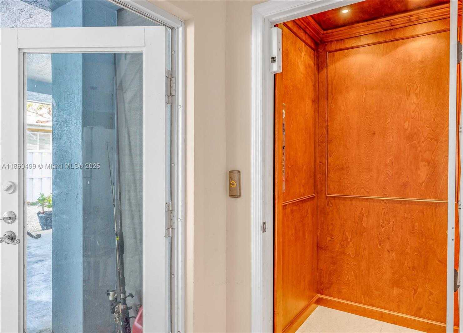 Small Image of 207 CAMELOT DR, Tavernier Number 42