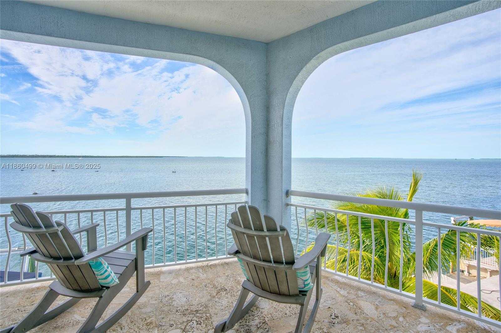 Small Image of 207 CAMELOT DR, Tavernier Number 48