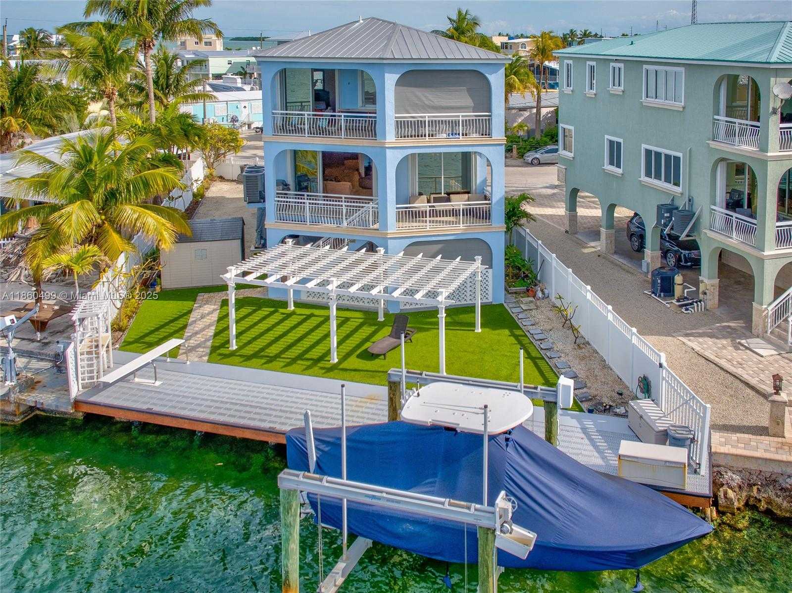 Small Image of 207 CAMELOT DR, Tavernier Number 8