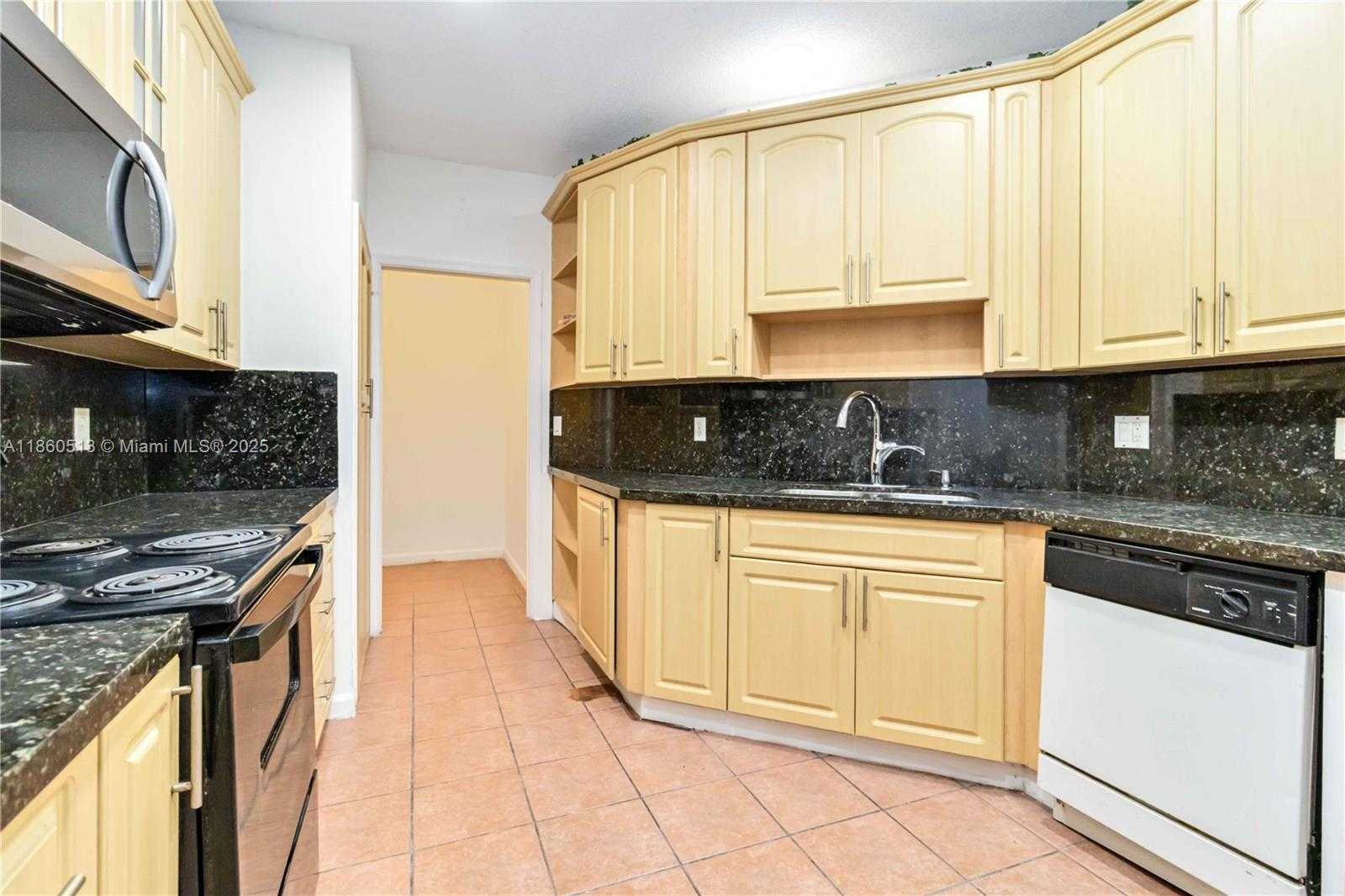 Small Image of 1958 NORTH WEST 100TH AVE, Pembroke Pines Number 14