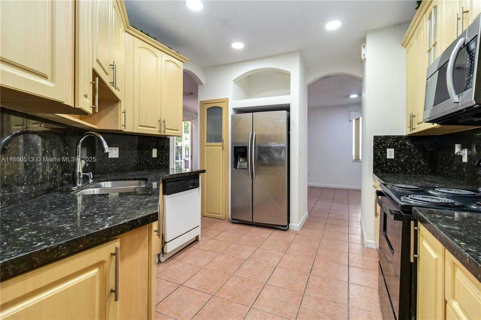 Small Image of 1958 NORTH WEST 100TH AVE, Pembroke Pines Number 15