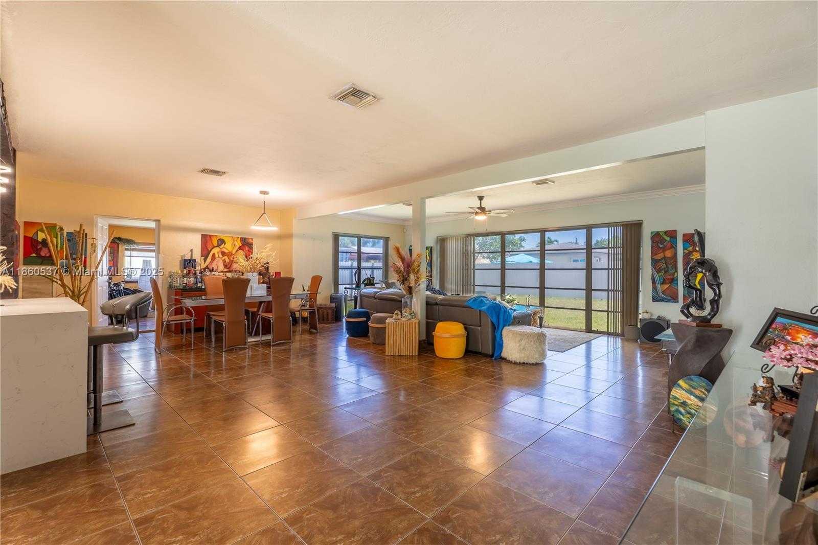 Small Image of 9390 DOMINICAN DR, Cutler Bay Number 16
