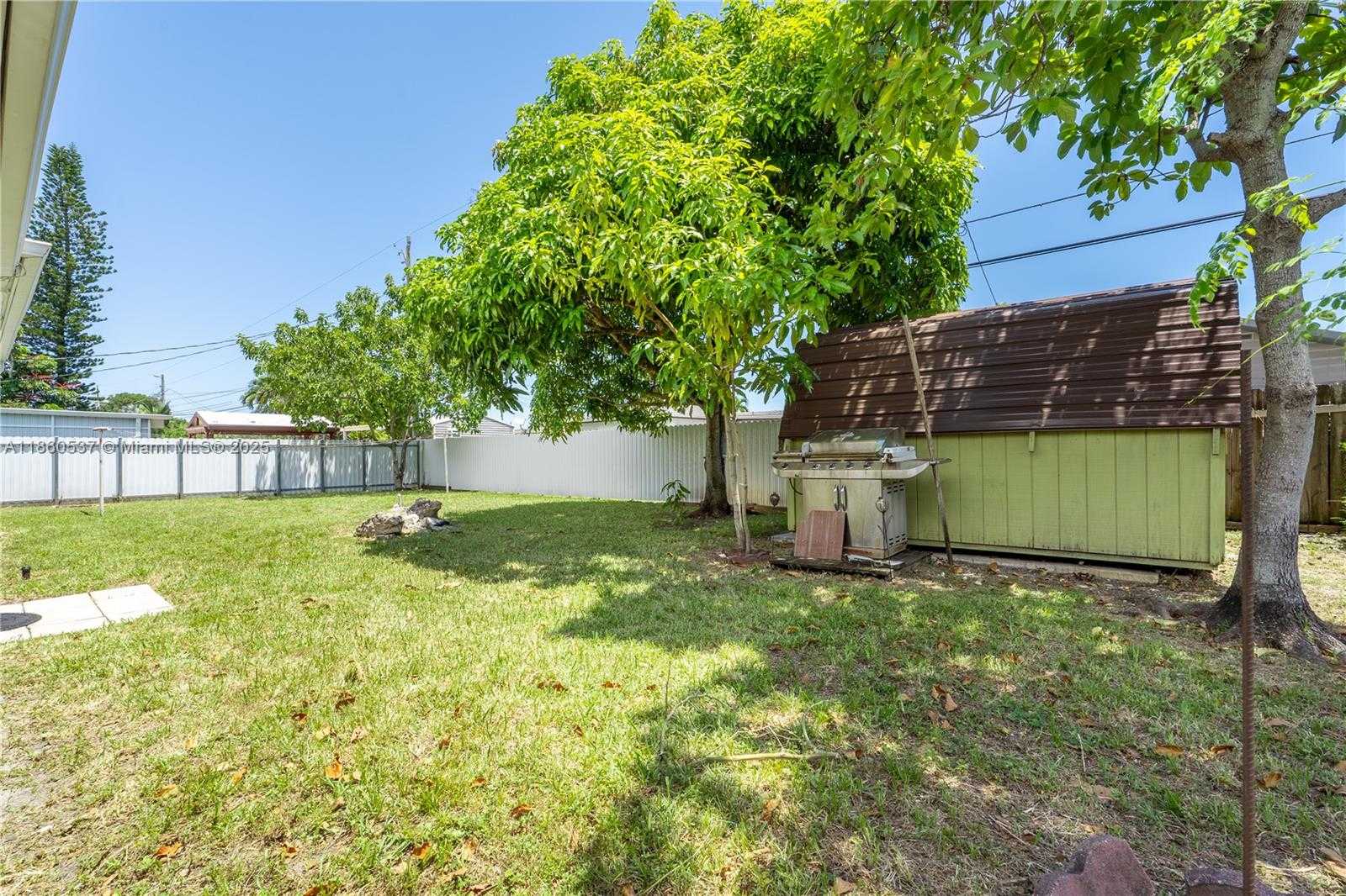 Small Image of 9390 DOMINICAN DR, Cutler Bay Number 28