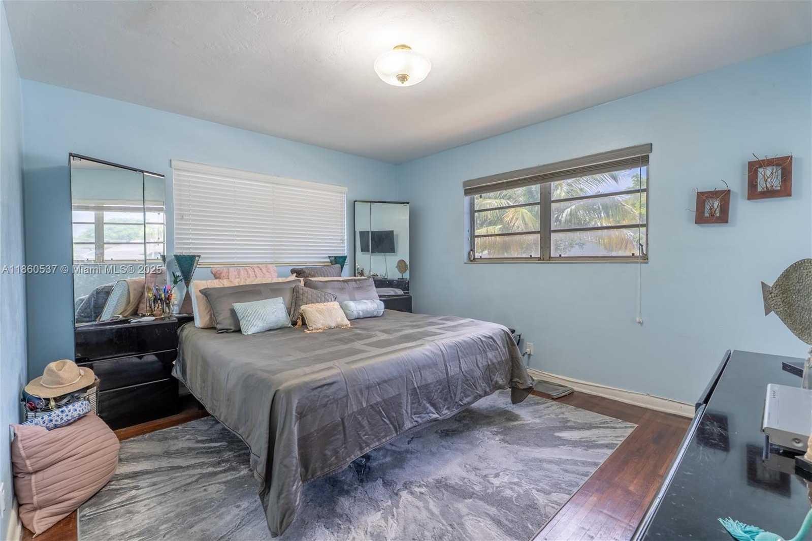 Small Image of 9390 DOMINICAN DR, Cutler Bay Number 7