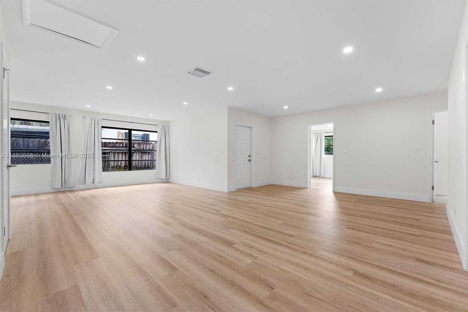 Small Image of 2609 SOUTH WEST 13TH PL, Fort Lauderdale Number 10