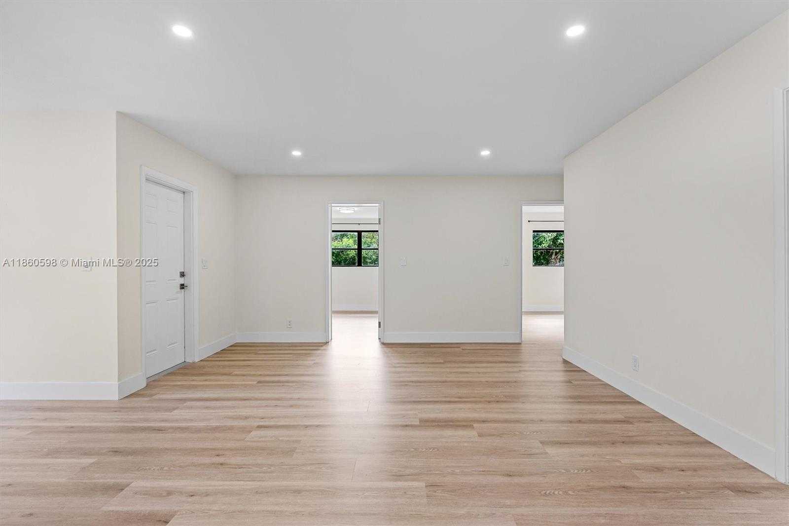 Small Image of 2609 SOUTH WEST 13TH PL, Fort Lauderdale Number 11