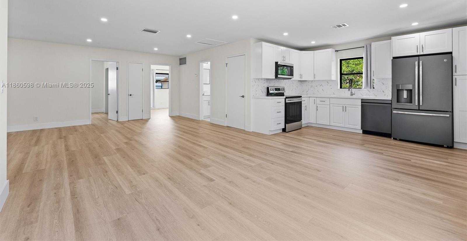 Small Image of 2609 SOUTH WEST 13TH PL, Fort Lauderdale Number 14