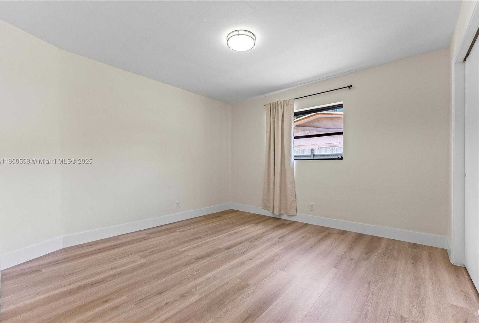 Small Image of 2609 SOUTH WEST 13TH PL, Fort Lauderdale Number 23