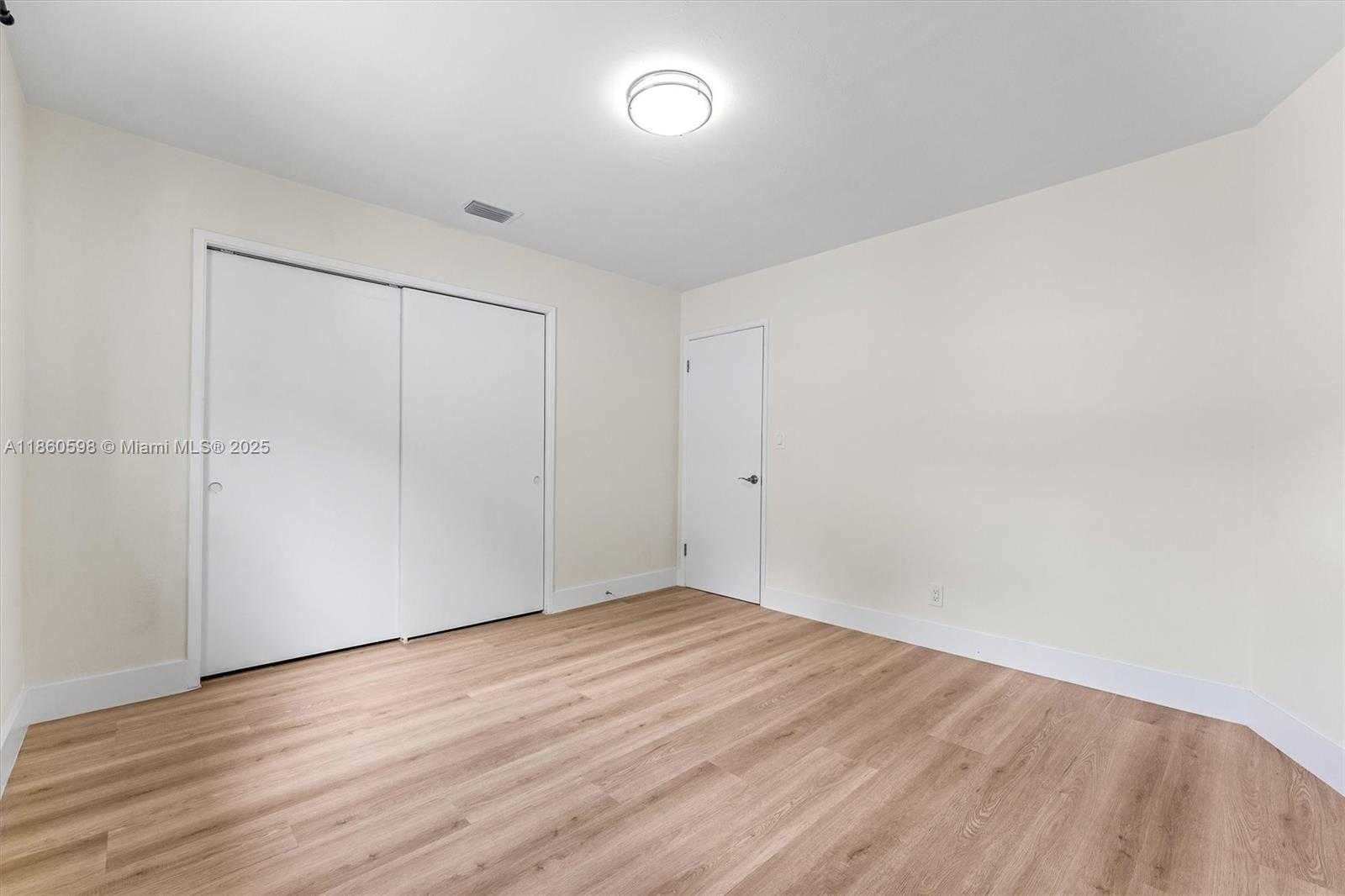 Small Image of 2609 SOUTH WEST 13TH PL, Fort Lauderdale Number 24