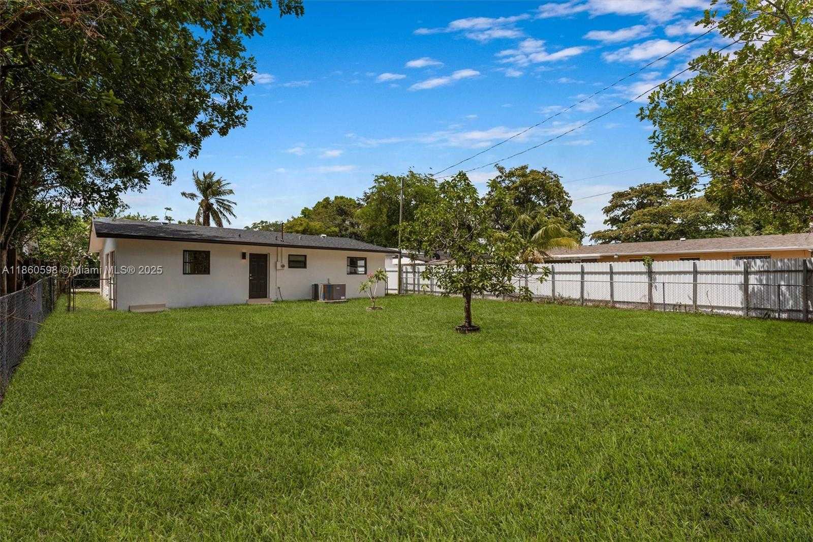 Small Image of 2609 SOUTH WEST 13TH PL, Fort Lauderdale Number 32