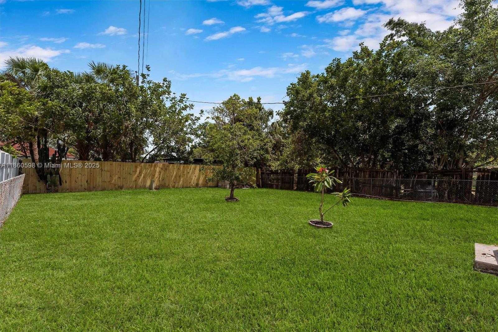 Small Image of 2609 SOUTH WEST 13TH PL, Fort Lauderdale Number 35